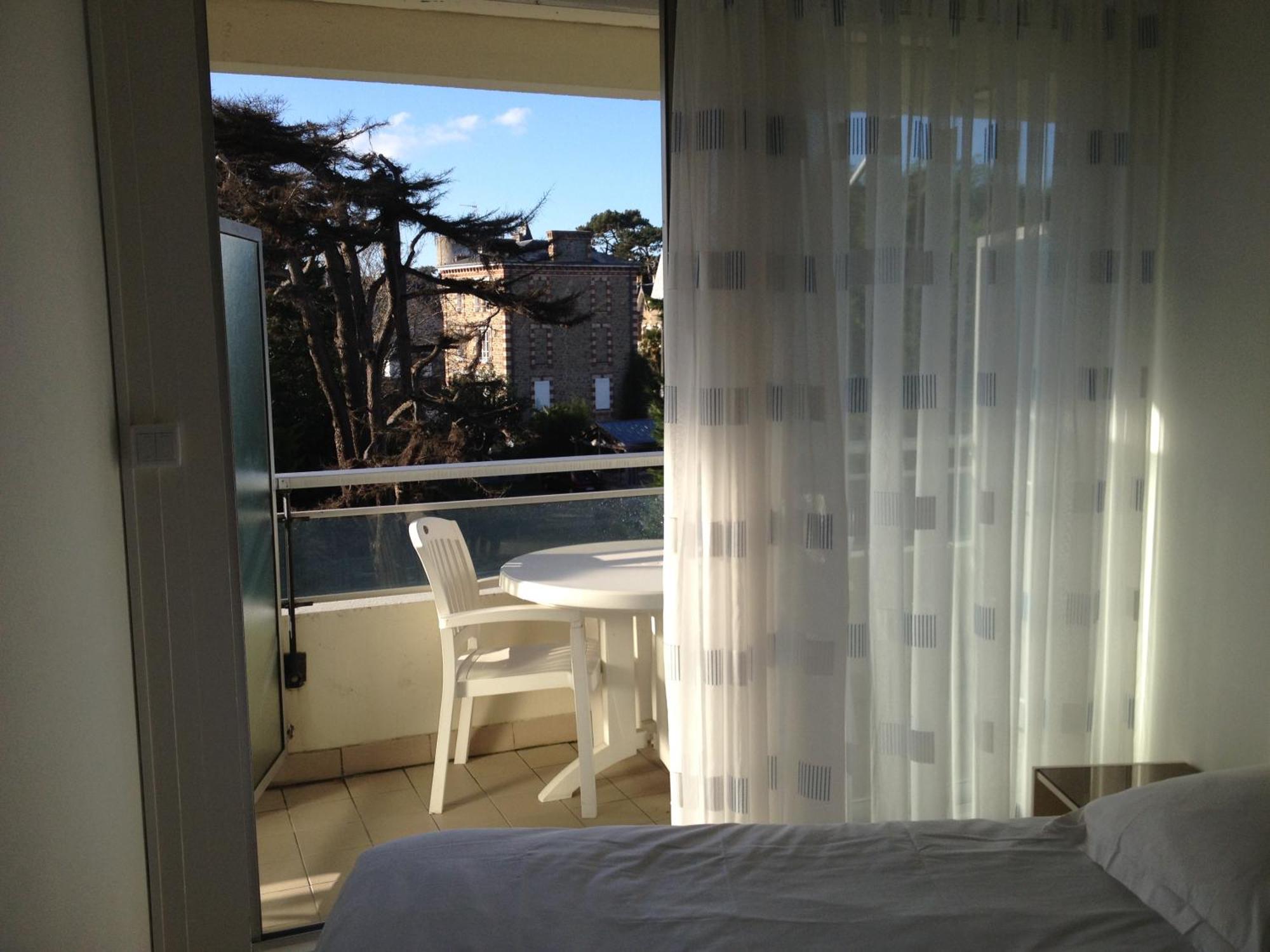Residence Le Crystal Dinard Plage Esterno foto