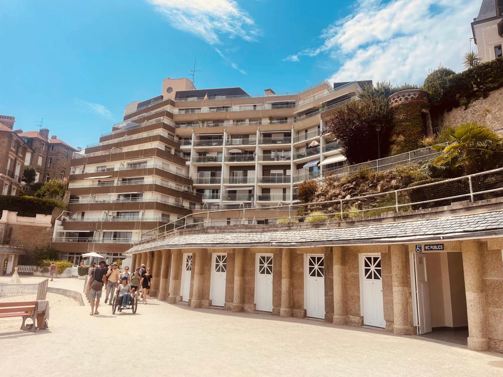 Residence Le Crystal Dinard Plage Esterno foto